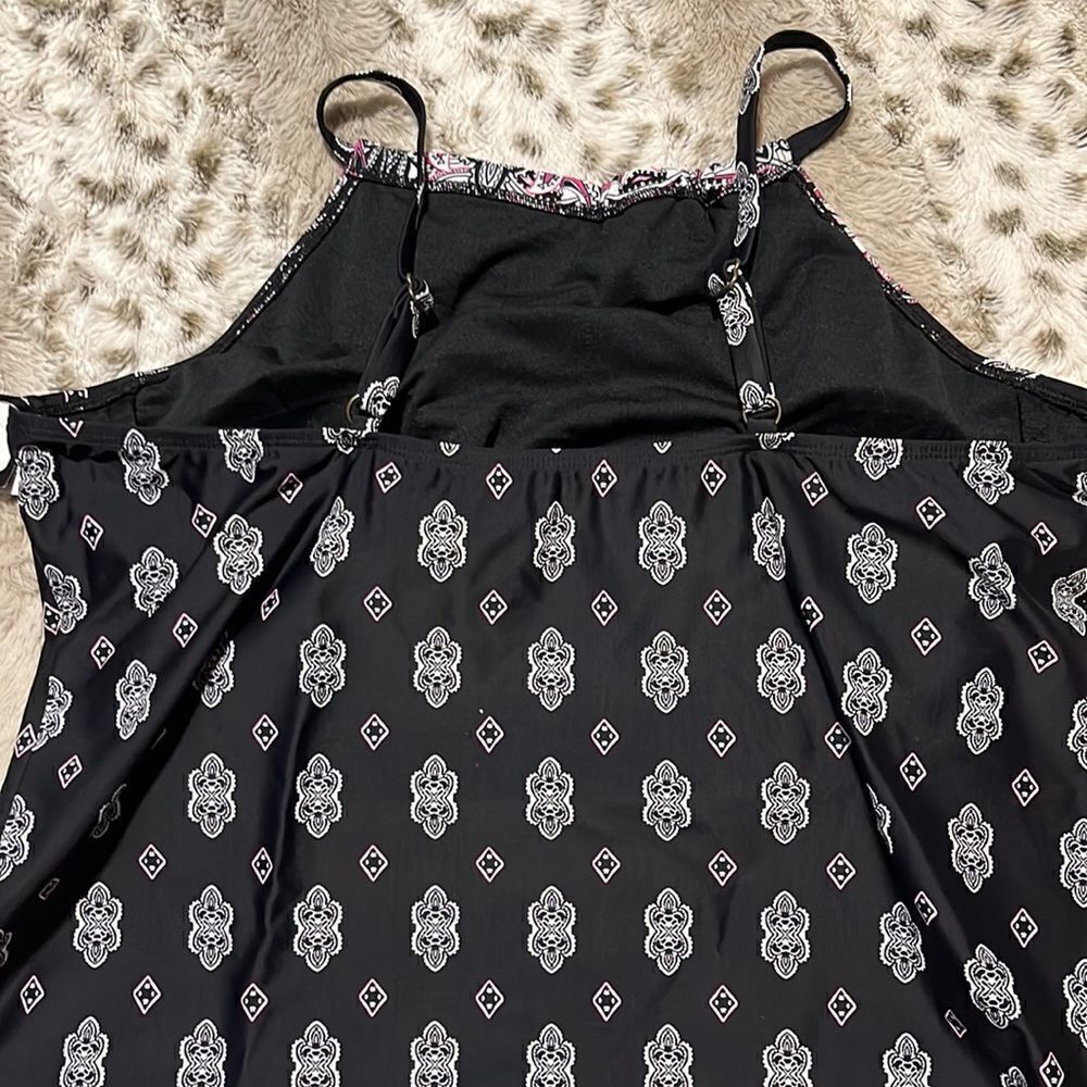 ISLAND ESCAPE White Sands Cali Printed Tankini Top - Picture 5 of 8